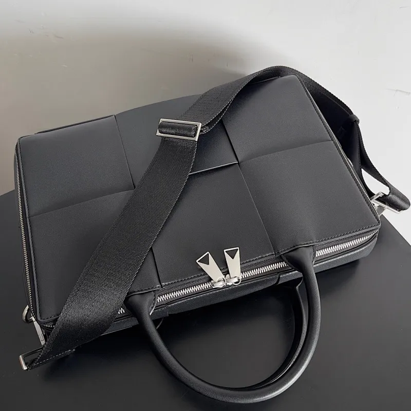 All categories 💚 Authentic bags 💚 BV 2025 new Bottega Veneta large plaid woven men's briefcase